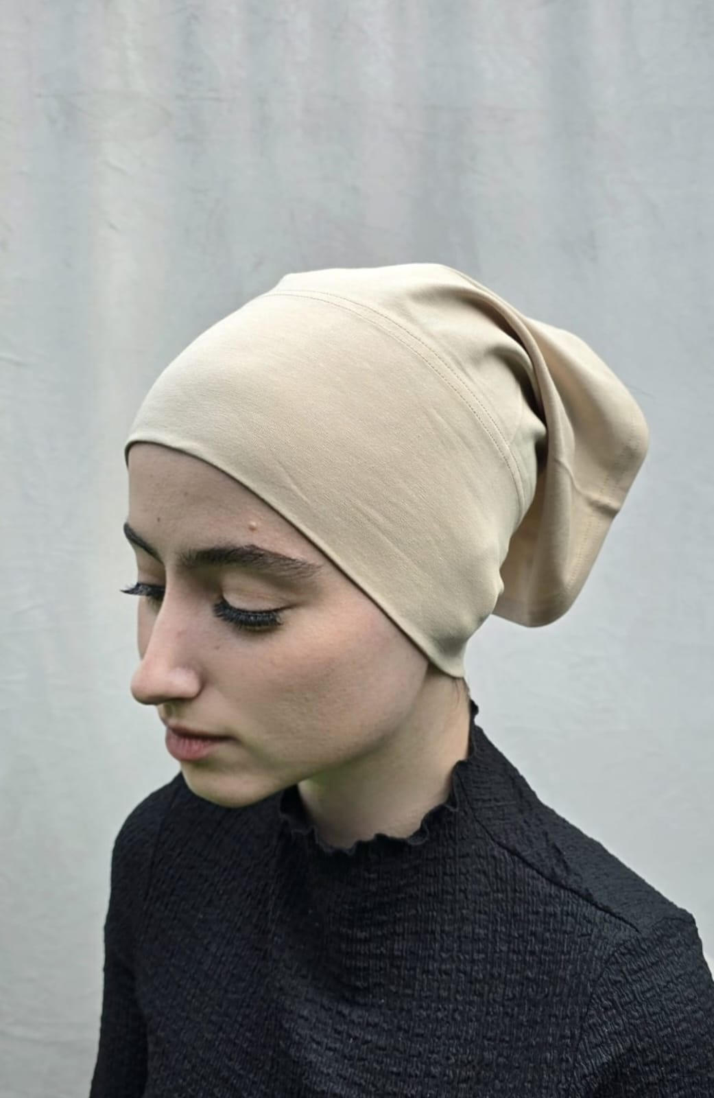 Sana Stone Under Cap